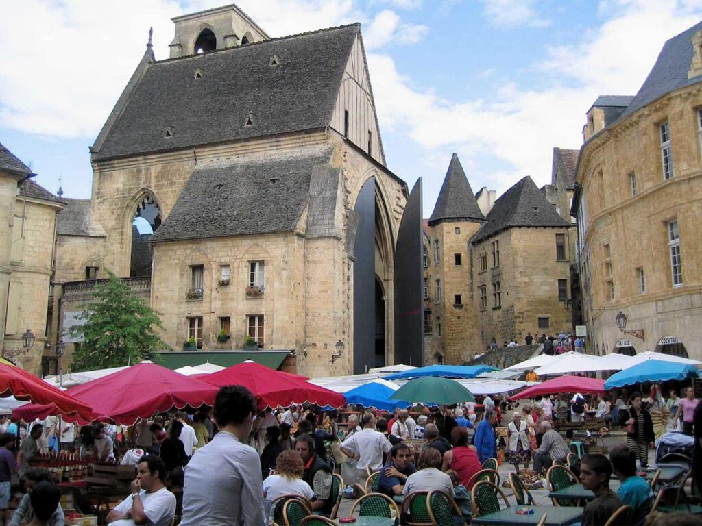 Tourisme à Sarlat : le marché