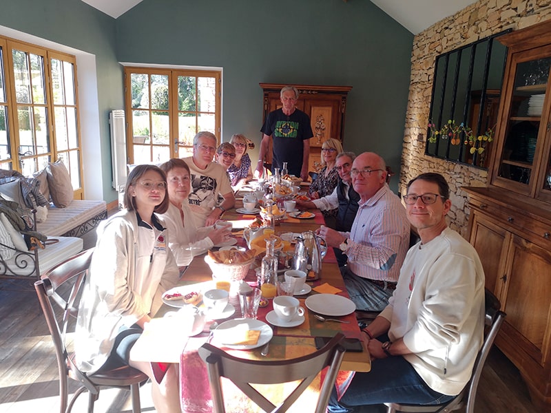 Séjour auto en Dordogne : Petit déjeuner avant le départ du jour